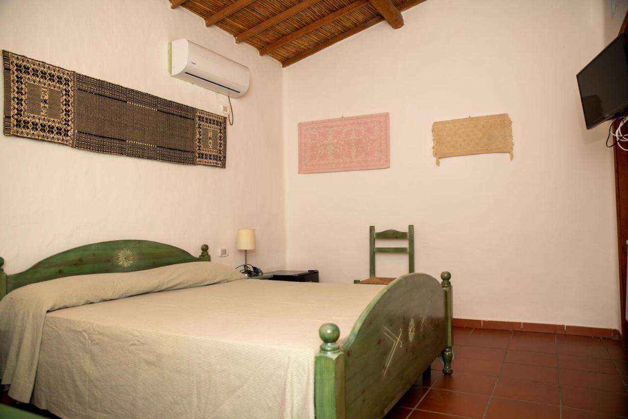 Tratalias Agriturismo Santa Lucia מראה חיצוני תמונה